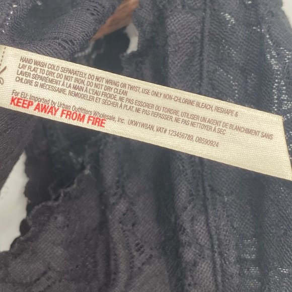 Intimately Free People Womens Black Lacy Racerback Bralette M - Picture 4 of 5